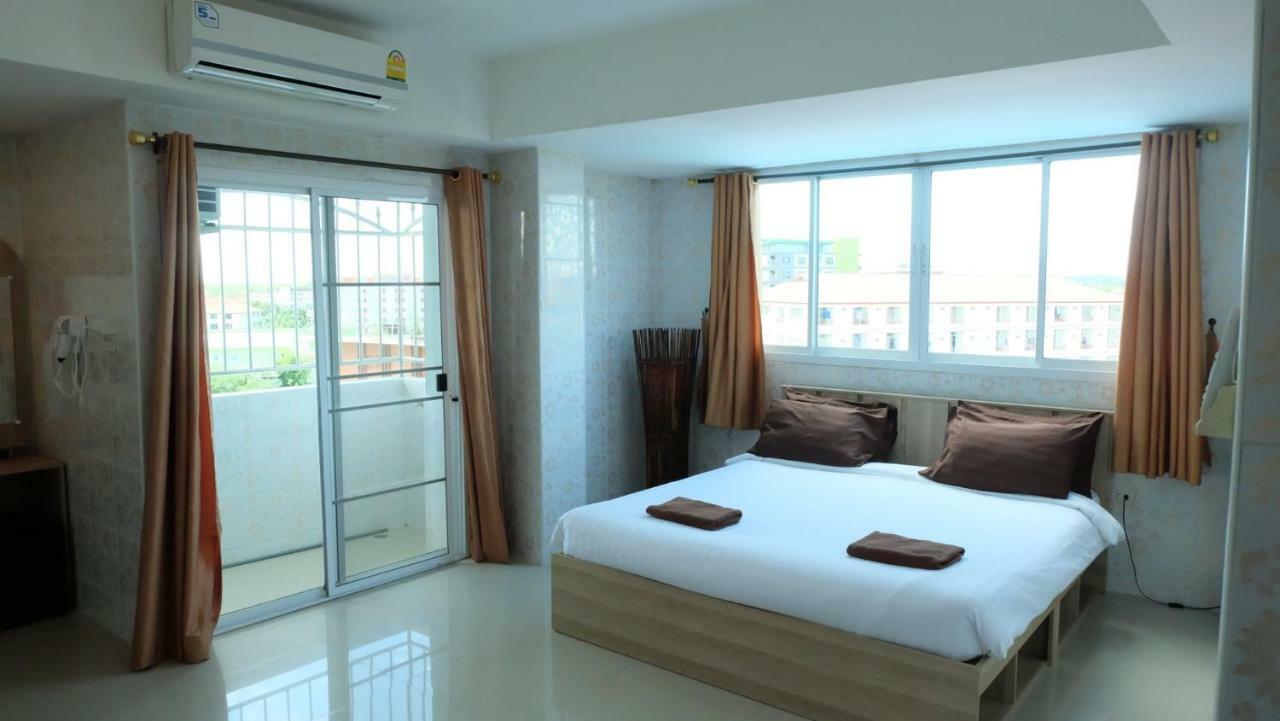 D5 Hotel สาขา หนองตำลึง Chonburi Exterior photo